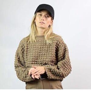 Mango MNG Textured Beige Crew Neck Sweater Casual Woman’s L Waffled Slouch Crop